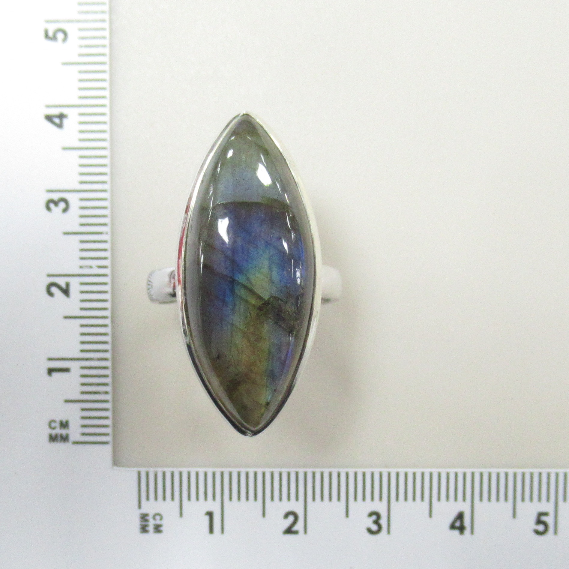 Серебряное кольцо 925 пробы; вставки 1 Лабрадорит 19,79ct;
